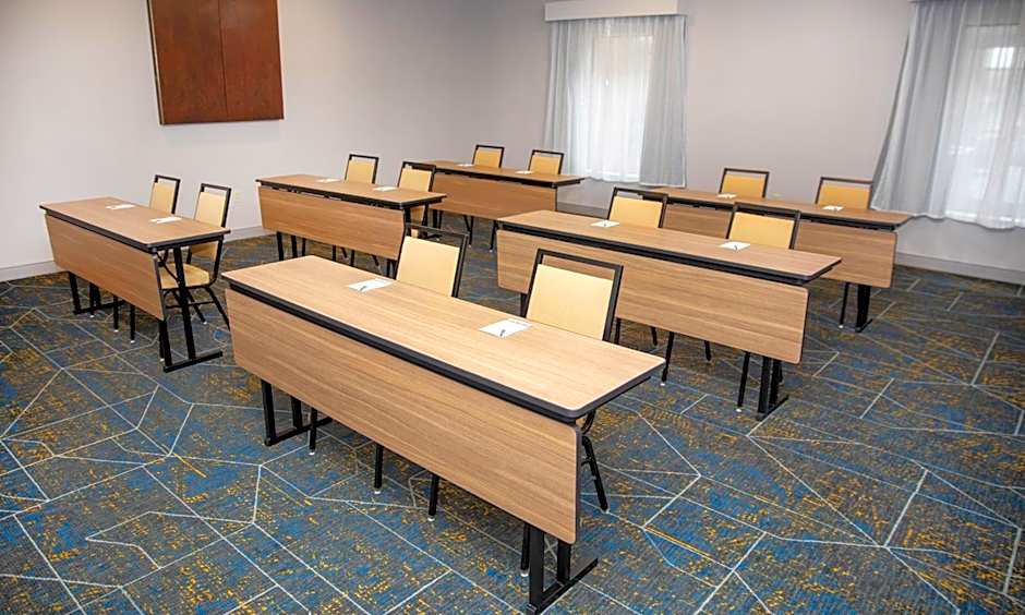 Hampton Inn & Suites Williamsport-Faxon Exit