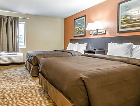 2 Queen Beds, Efficiency, Nonsmoking, Upgrade