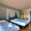 B&B Hôtel Villeneuve Loubet Village
