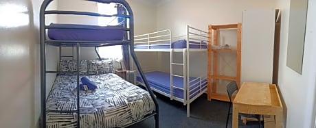 4 Bed Mixed Dorm