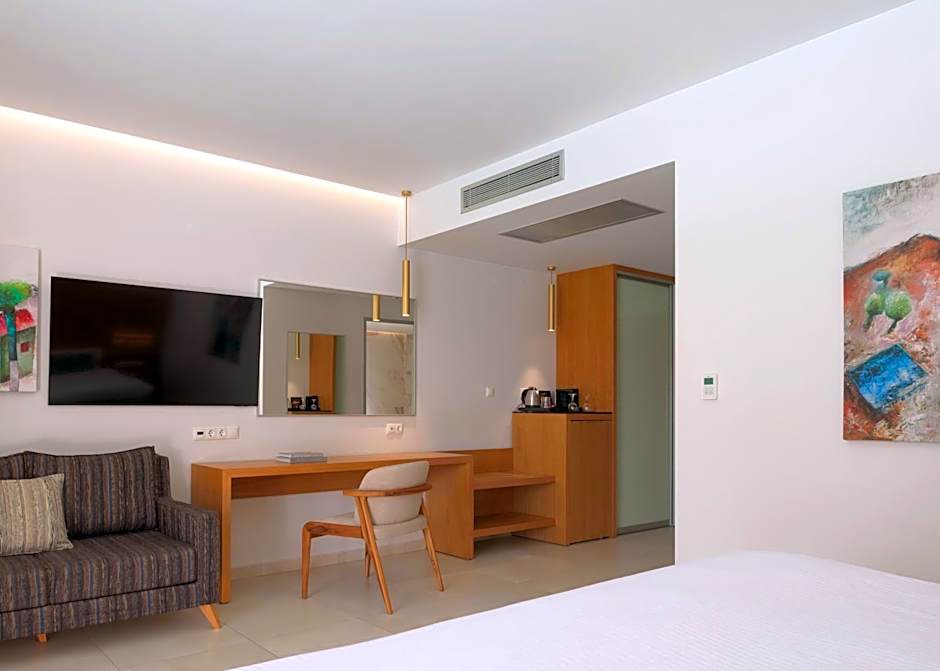 High Beach White - Adults Only