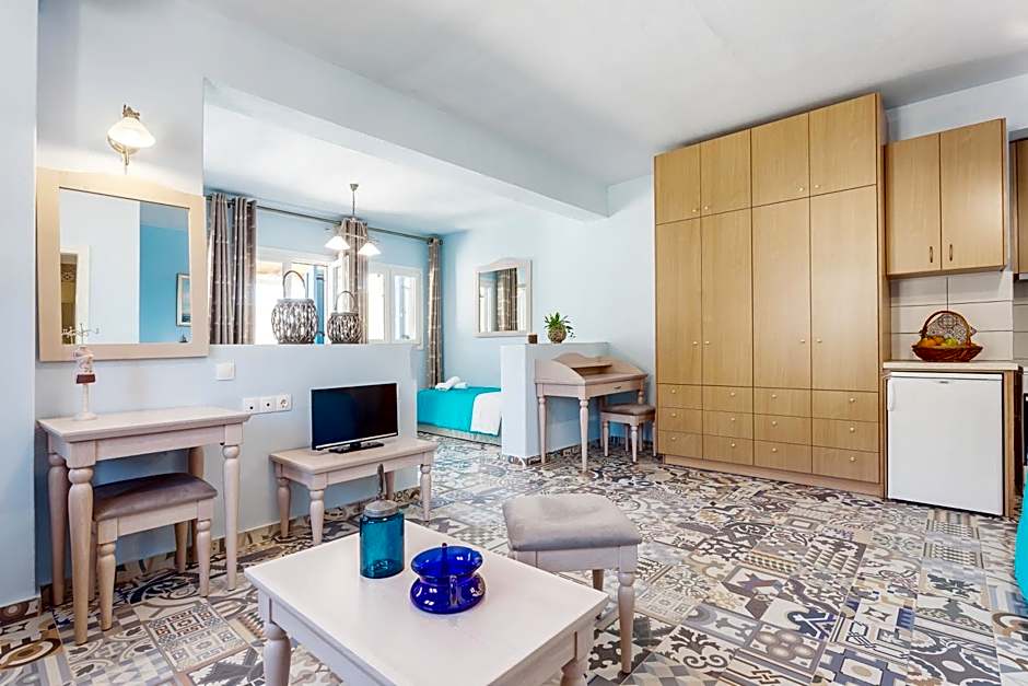 Stafylos Suites & Boutique hotel