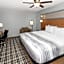 AmericInn by Wyndham Lake Mills