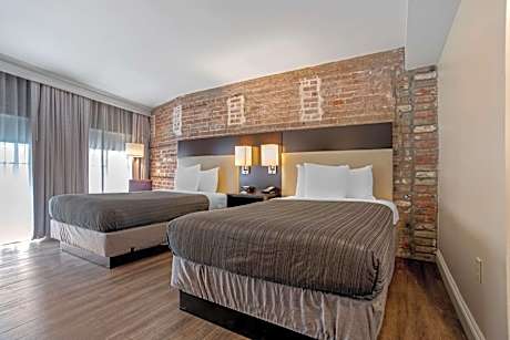 Double Room with Two Double Beds and Tub - Mobility Accessible/Non-Smoking