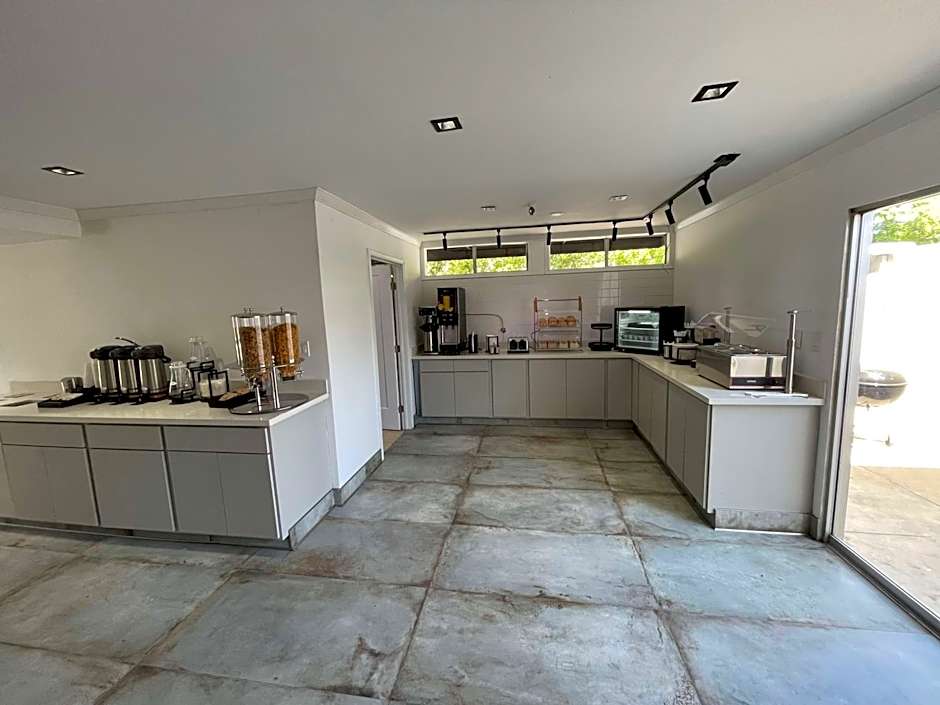 The Midtowner Hotel, SureStay Collection by Best Western