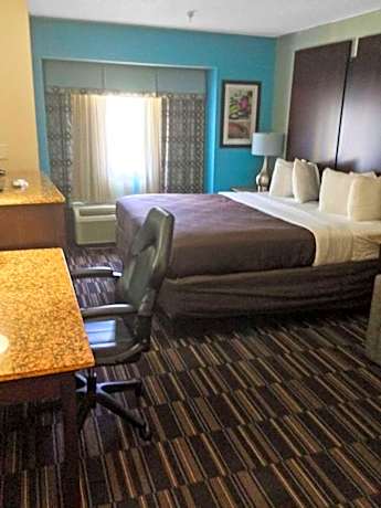 1 Queen Bed Non-Smoking