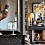 B & B Hotel The Baron Crown