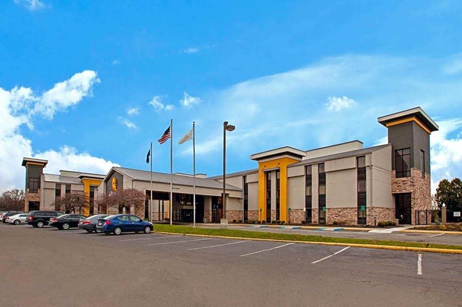 La Quinta by Wyndham Detroit Metro Airport
