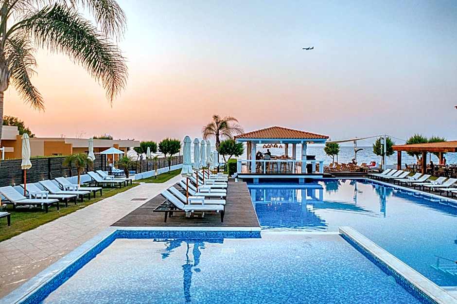 Villa Di Mare Seaside Suites