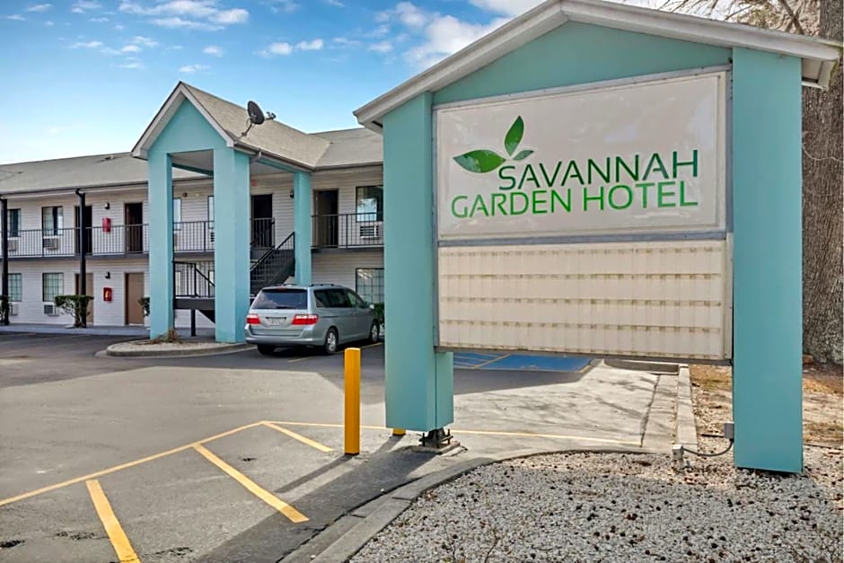 Travelodge by Wyndham Savannah Midtown
