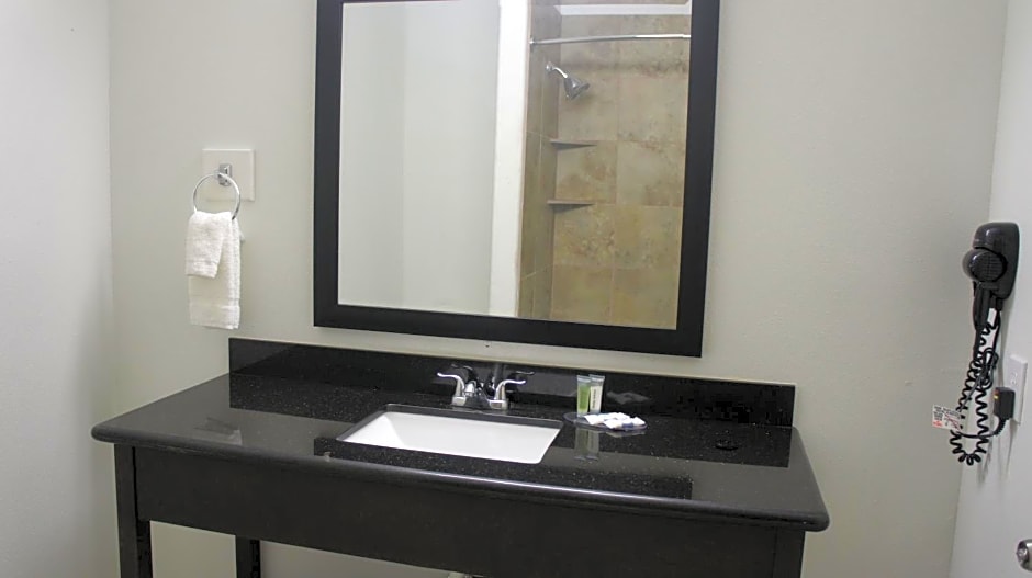 Lux Inn and Suites