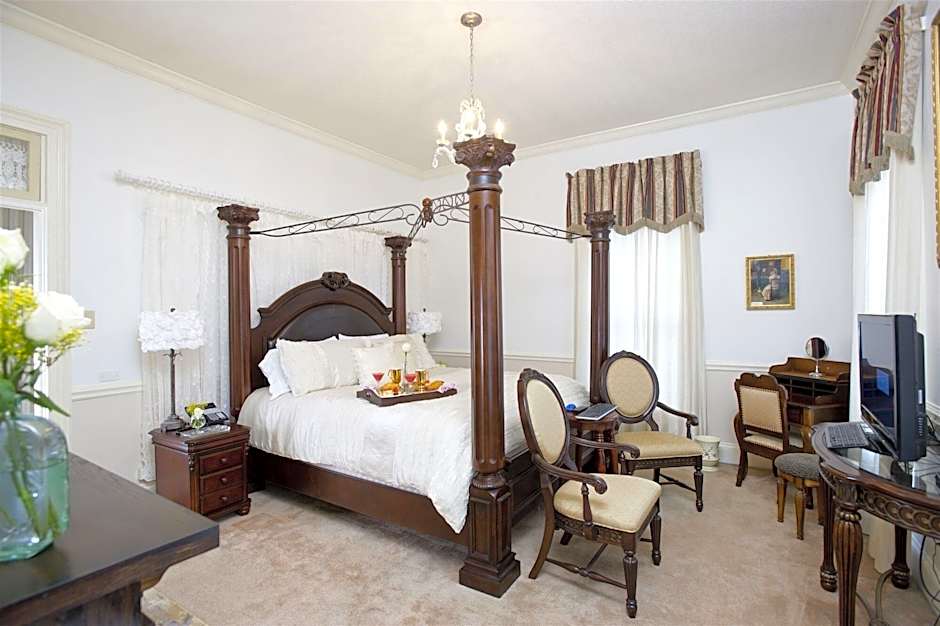 LaSalle Guest House