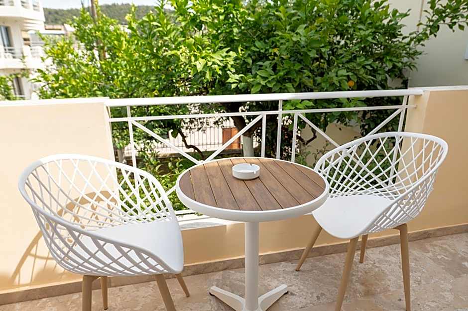 The White Rose Hotel