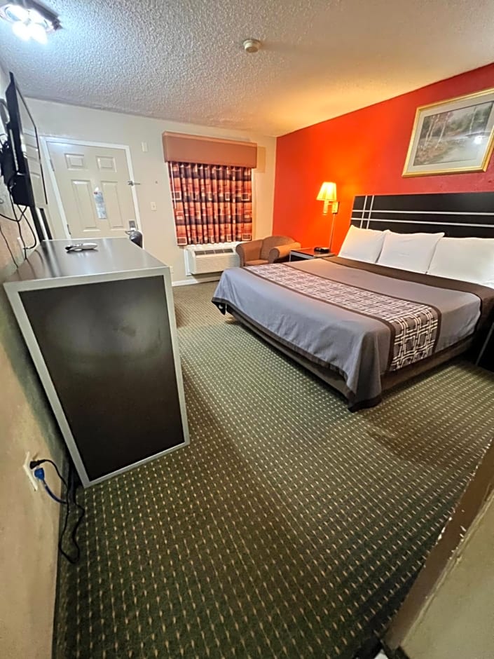Continental Inn and Suites