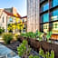 Lone Star Court, by Valencia Hotel Group