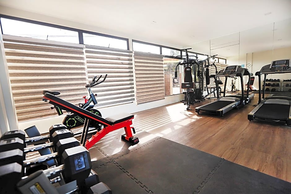 AEROSTOP HOTEL & RESTAURANT