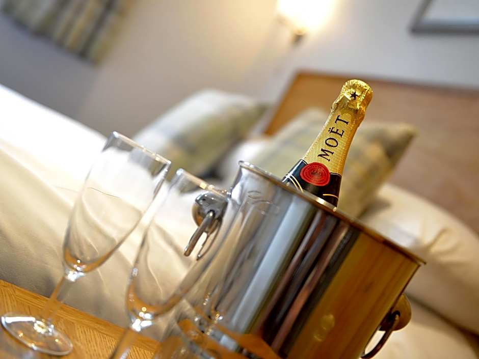 The Cayley Arms Inn