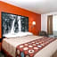 Super 8 by Wyndham Cloverdale