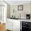 Walk To Parks, Dining & Lake! Game Room! Hot Tub!