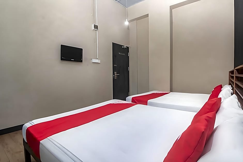 Hotel O Hi Inn 3