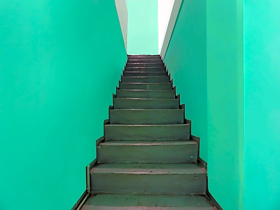 Hotel O Penginapan Pak DheNearMall Nagoya Hill