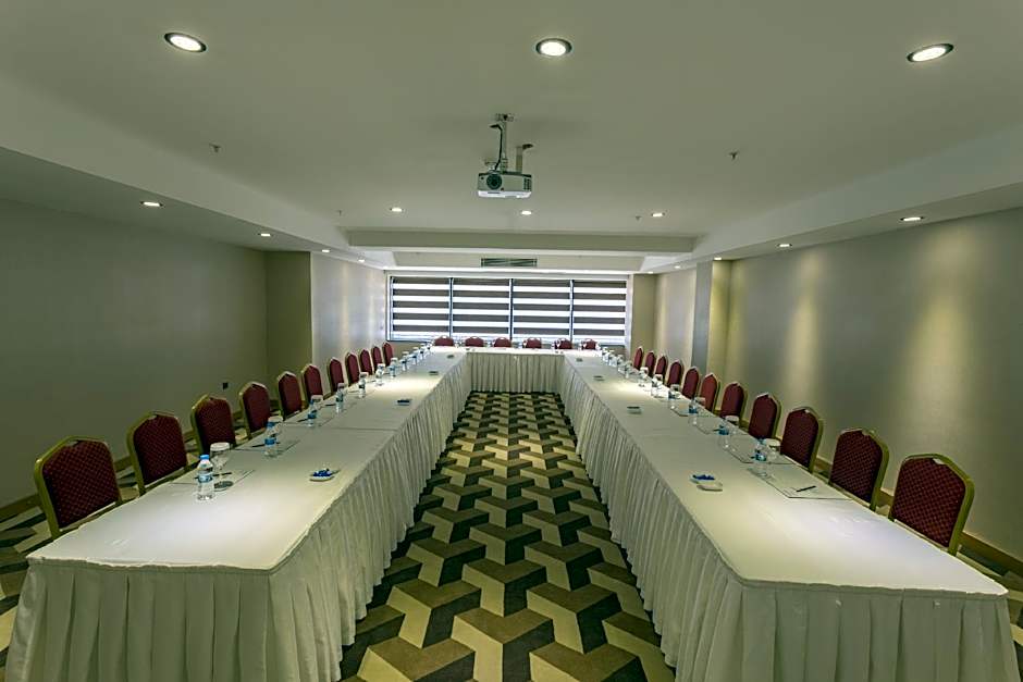 Shimall Hotel