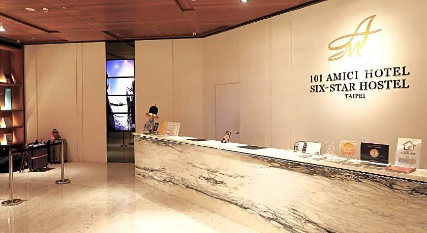 Amici Hotel Six Star Hostel
