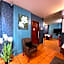 L'EMBLEME - BOUTIQUE HOTEL