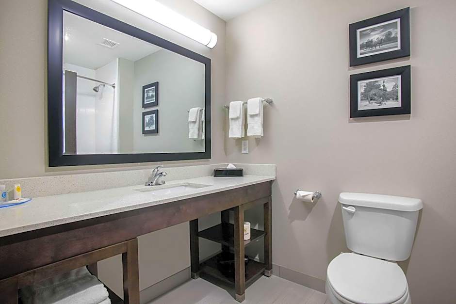 Holiday Inn Express & Suites East Tulsa - Catoosa By IHG