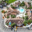 Be Our Guest! 1 Bedroom Condo Near Disney Parks!