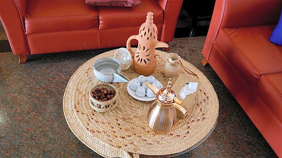Falaj Daris Hotel