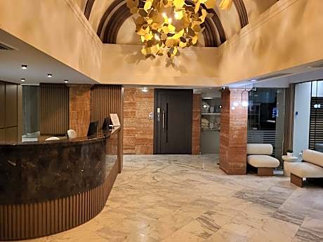 Golden Star City Resort