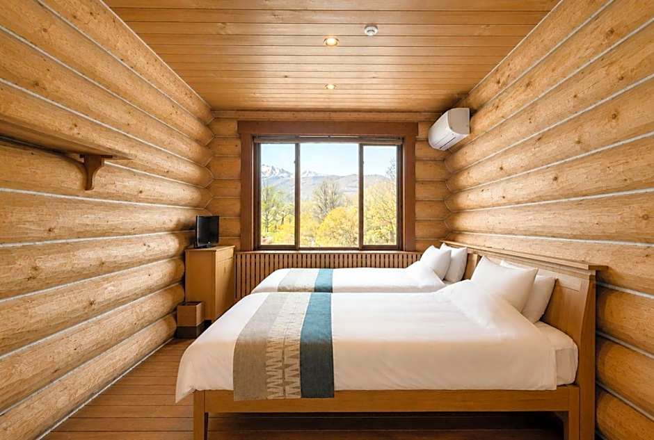 Reposer Hakuba Hotel and Offsite Villa