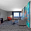 La Quinta Inn & Suites by Wyndham Ft. Myers Sanibel Gateway