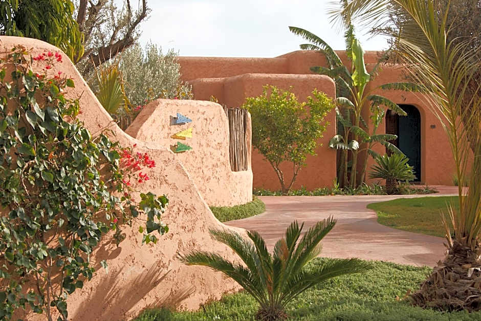 Oasis lodges