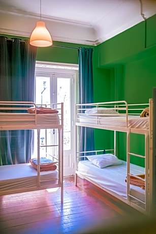 Bed in 10-Bed Mixed Dormitory Room