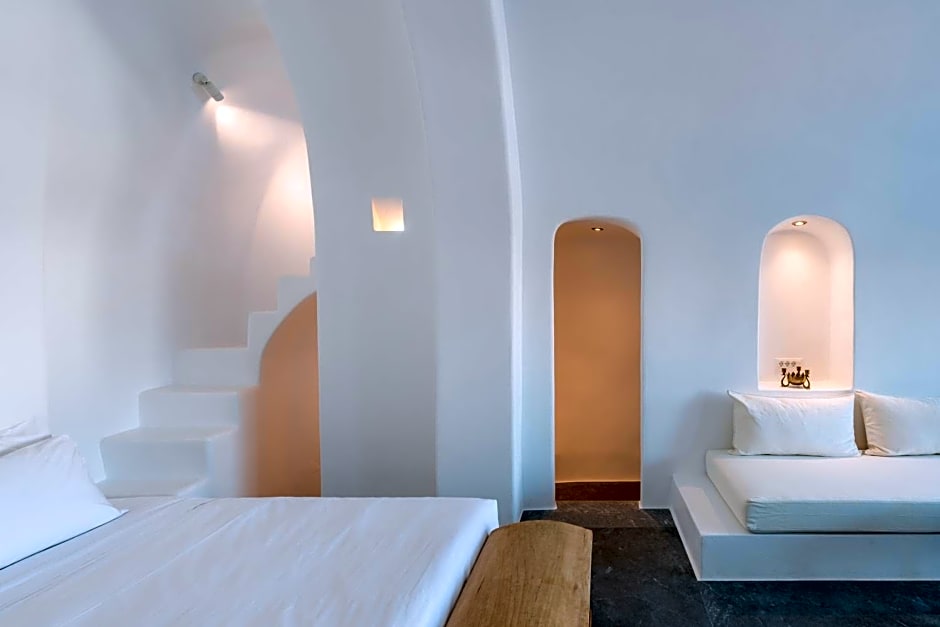 Chelidonia Luxury Suites