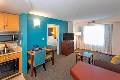 One-Bedroom King Suite