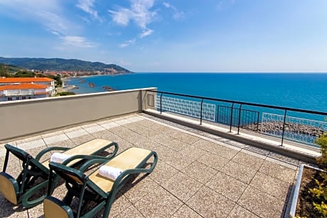 Junior Suite with Sea View