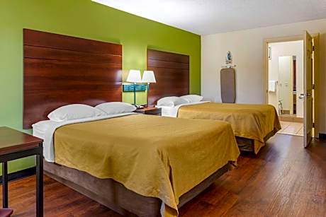 Double Room with Two Double Beds - Disability Access/Non-Smoking