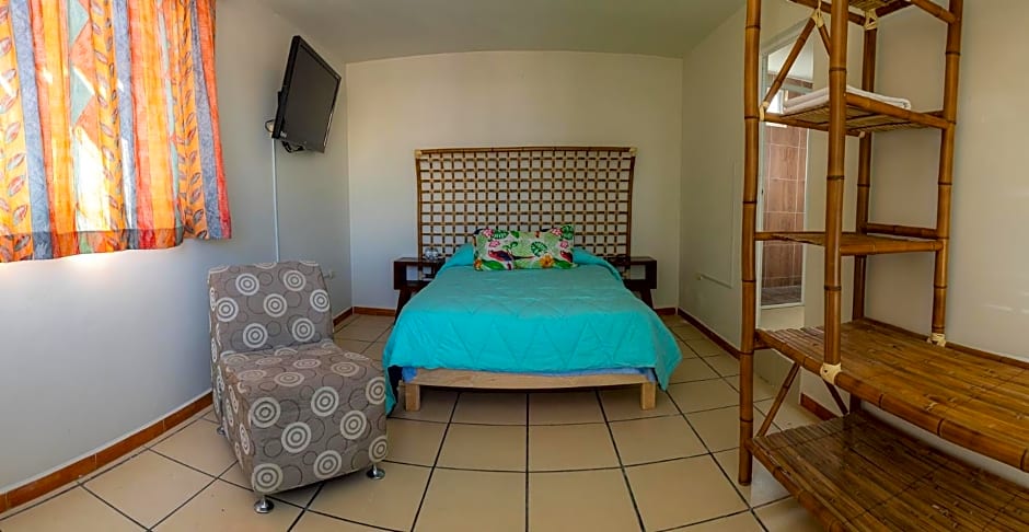 La Créme de la Créme Hostel