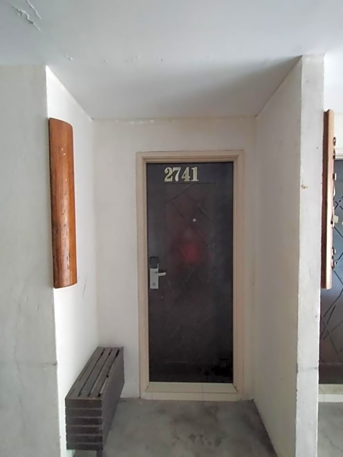 Buluh Inn @ Gold Coast Morib