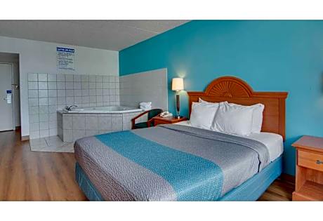 1 Queen Bed | Non-Smoking, Micfridge