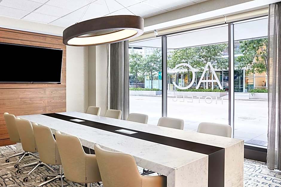 AC Hotel by Marriott Houston Downtown