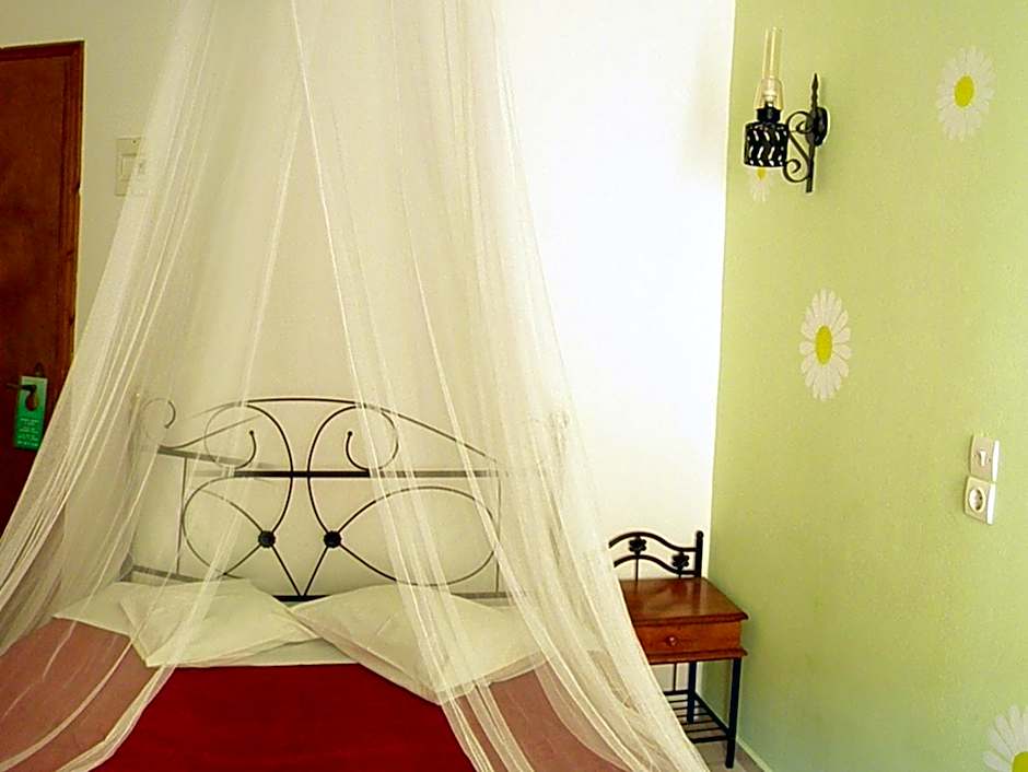 Photo 1 of 2 of Double Room
