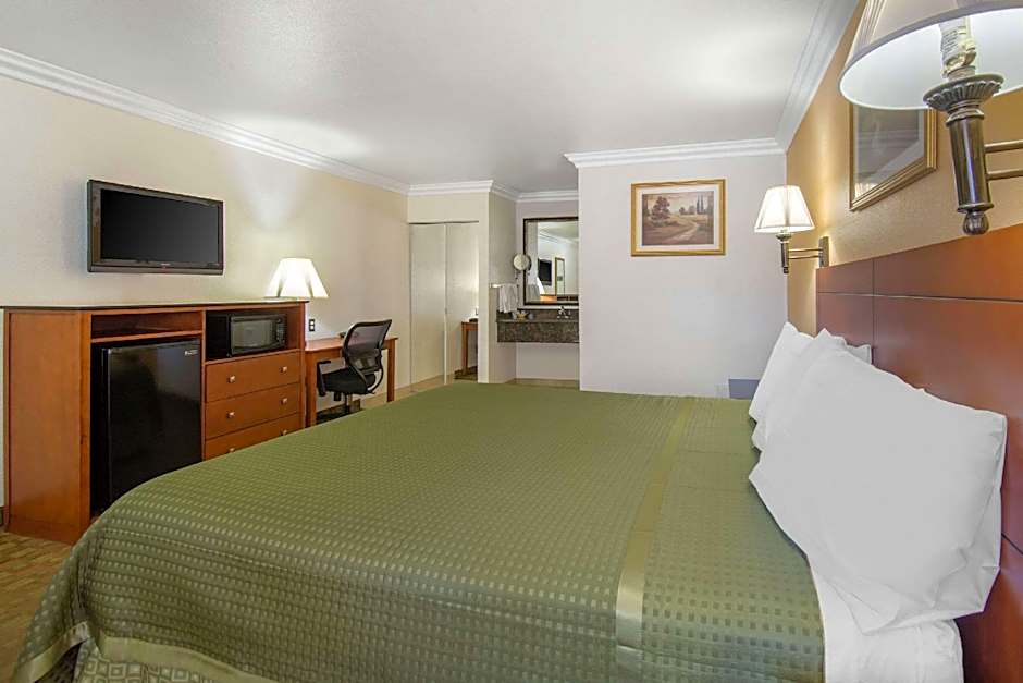Rodeway Inn Adelanto US 395
