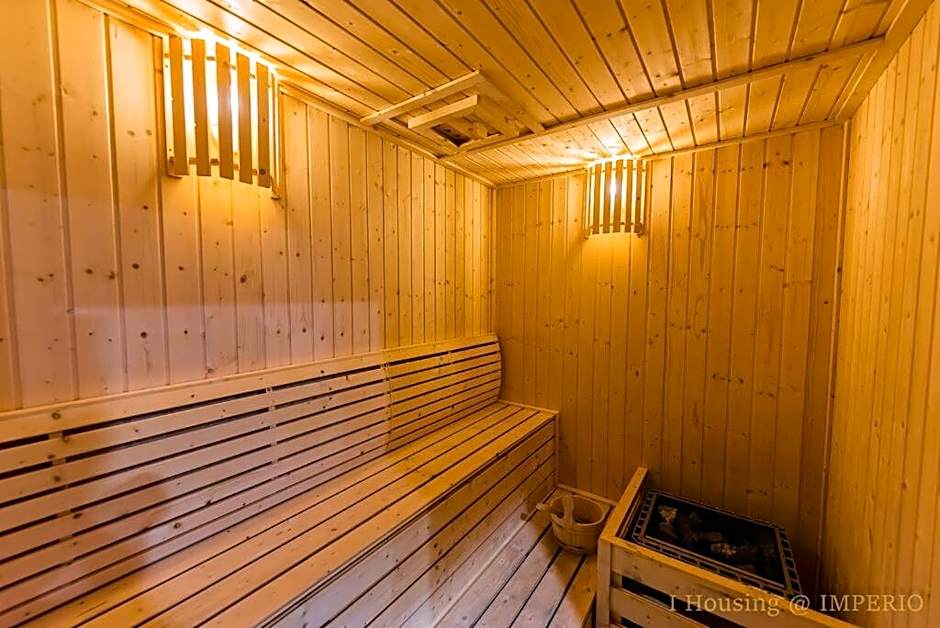 Imperio Residences Private Bathtub or Jacuzzi by Nestcove