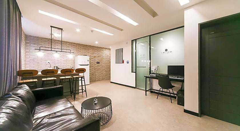 Le Idea Hotel