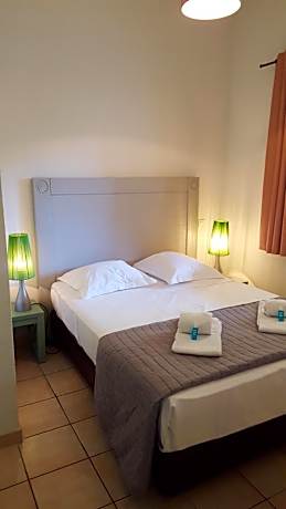 2-Room Apartment +Cabin for 6 people - bed linen, towels, tv and parking included