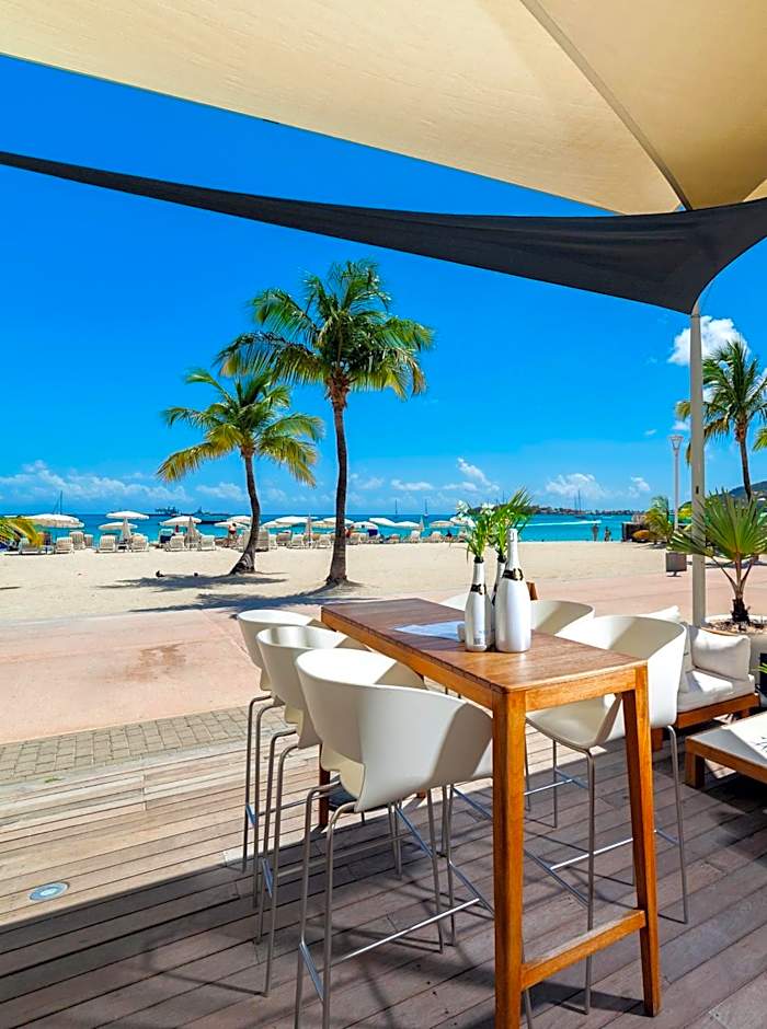 Holland House Beach Hotel